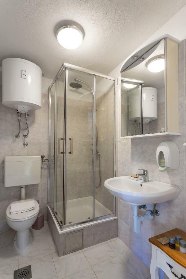 Golden Bay Hvar フヴァル 部屋 写真
